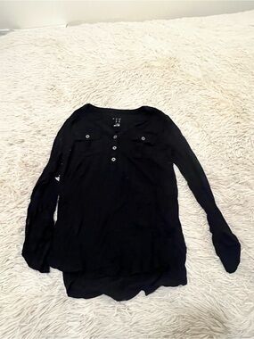 Black Long-Sleeve Henley Top with Button Placket